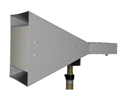 800 MHz -6.2 GHz宽带高增益喇叭天线